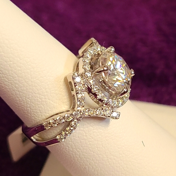 Crossover Design Solitaire Ring White Moissanite 2.50ctw Platineve, Size 7 - Picture 2 of 6
